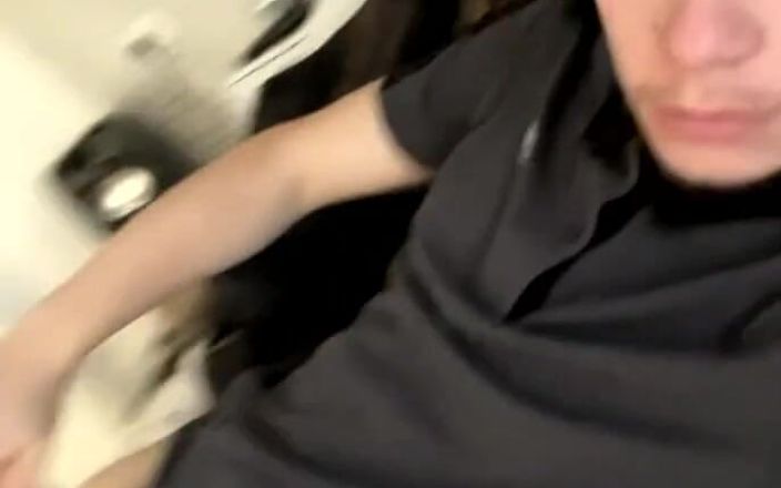 jay jenson: Bayangin aja kalau tinjuku nyepong kontolku pelan-pelan sampai crot di...