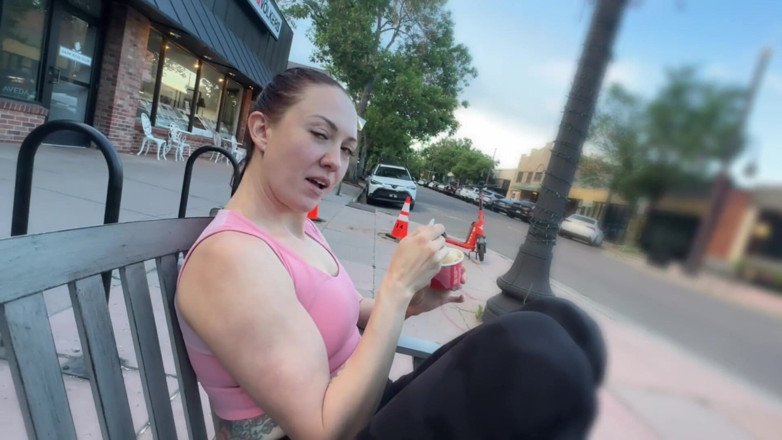Bigmax8inch: Stříkání na střechu Cafe Tinder Rande končí