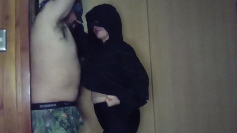 Mois Fantasys: Mois köle göbek yumruk sokma