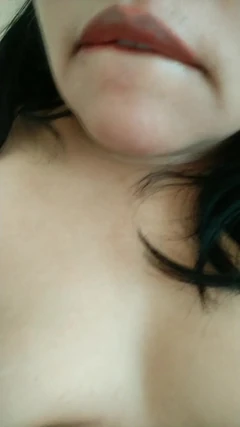 Um coo muito brotou e vermelho de tanto pau