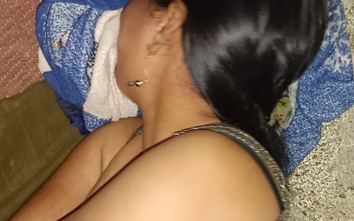 Queen4desi: Indian College Student at Farmhouse Queen4desi