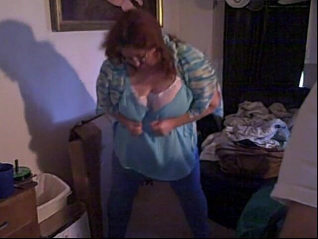 BBW nurse Vicki adventures with friends: BBW, rothaarige tanzende camshow im blauen outfit