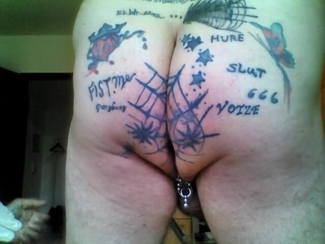 Geiler Ralf: Tattooed and pierced guy's best fist fuck