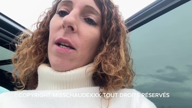 Misschaudexxx: Další zastávka u kraje silnice a dostal jsem šukanku do zadku