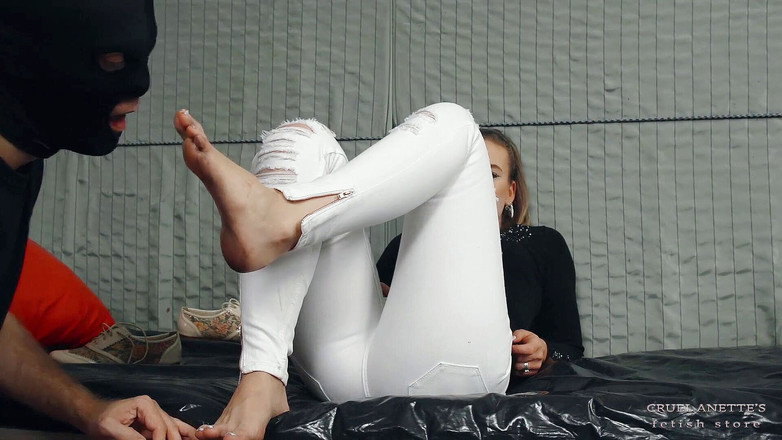 Cruel Anettes fetish world: Špinavé boty, špinavá chodidla
