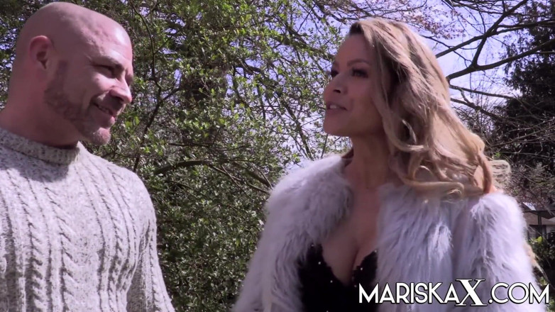 Mariska x: แตกคาหีให้ซาช่าสาวแอ็กโซติก
