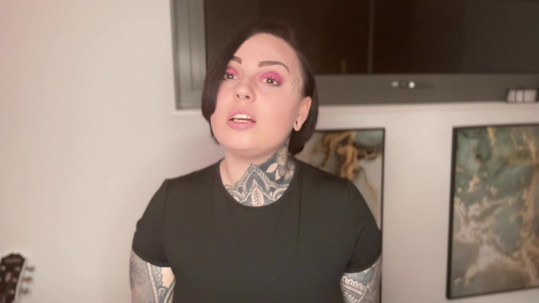 Miss Valentina: Hãy là con lợn béo phì của tôi