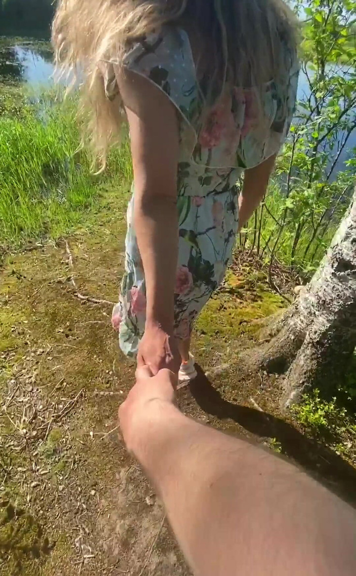 Alisa Lovely: Чудова прогулянка в зручному місці