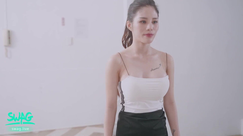 SWAG.live: Robot seksi di bawah kawalan penuh saya