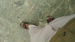 Tamil 10 inches BBC: 泰米尔滕英寸大黑在公交车站表演