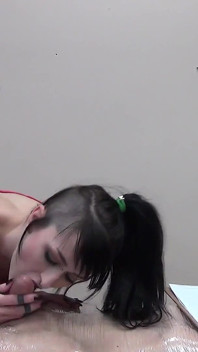 Audrey lavey lagi asik nyepong kontol sama audrey lavey