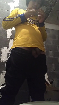 Una Meada En El Toilet