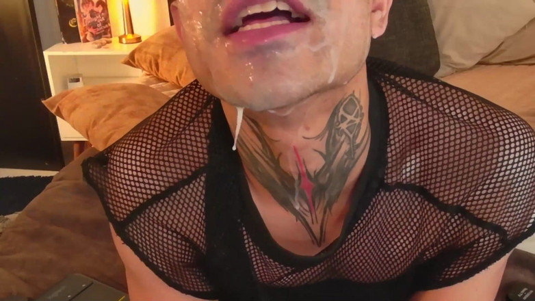 StephanosVerentt: Bú đồ chơi cumface