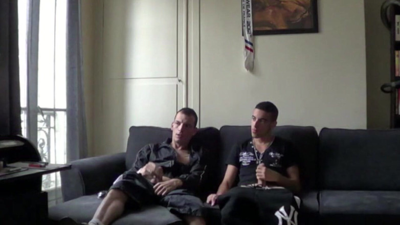 Gaybareback: Tony suck his friend, straight Arab