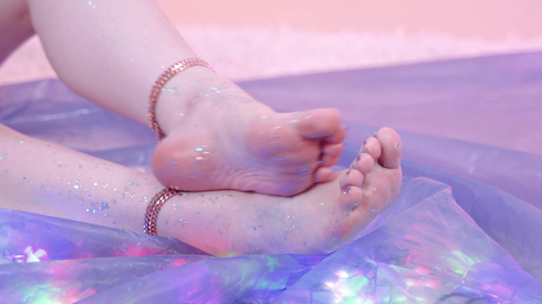 Arya Grander: Fantezii fetiș cu glitter de aproape , relaxați-vă încet - videoclip cu plăcerea...