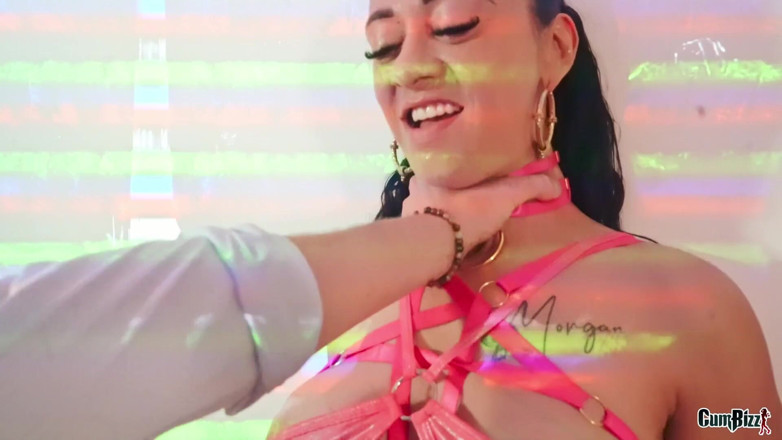 Cumbizz: Madrasta brava faz anal com Monstercock para se acalmar!