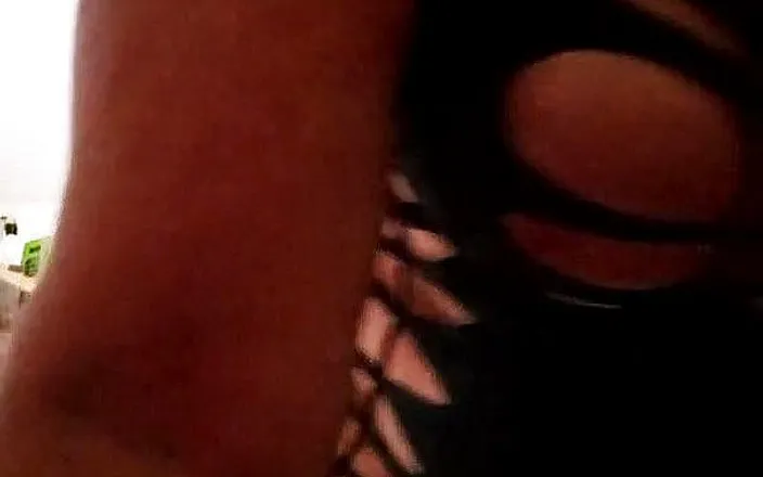 Chrissy420: Humping a stuffed toy