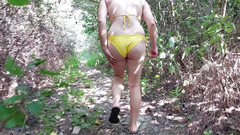 CoupleForFun2023: Riskantní venkovní manželka saje ptáka a šuká ji v křoví poblíž...