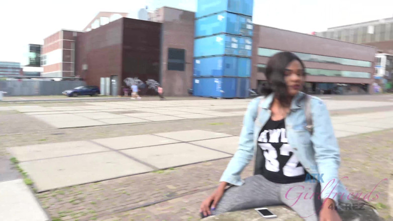 ATK Fans (Girlfriends): Vacances virtuelles à Amsterdam avec Yara Skye, partie 1