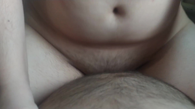 Milky Mari: Er will mich schwanger machen, also lasse ich sie es...