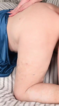 TetaJudysXXX - Prsatá bbw GILF Sharon je přistižena při masturbaci nevlastním vnukem