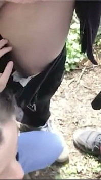 18-летнюю студентку из колледжа в общественном парке, буккаке сбросили многократные порции спермы