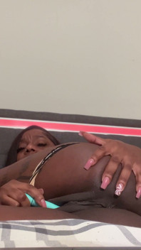 Ebony Diventa Porca Su Facetime