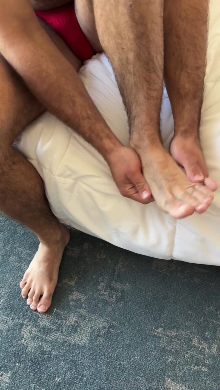 Tyler Blake: El tamaño de los pies I es xxl (nosotros 13 - eu 47.5)
