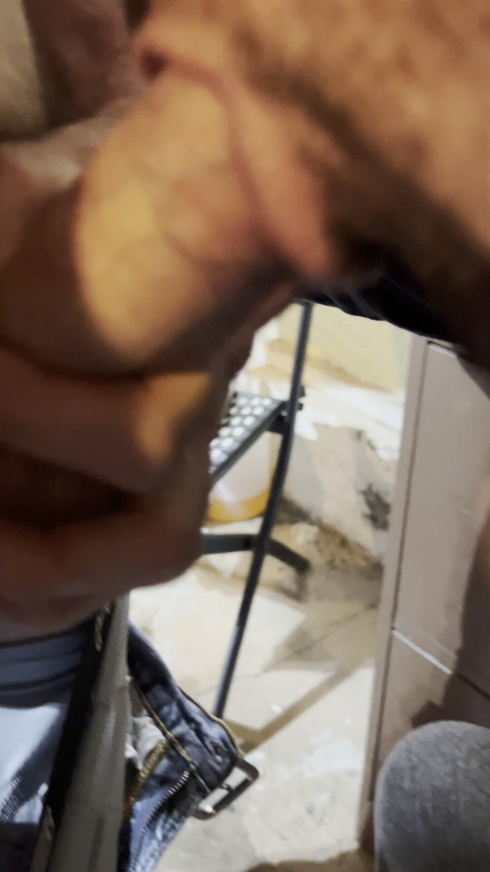Tyler8: Uma fumaça e um boquete chupando pau