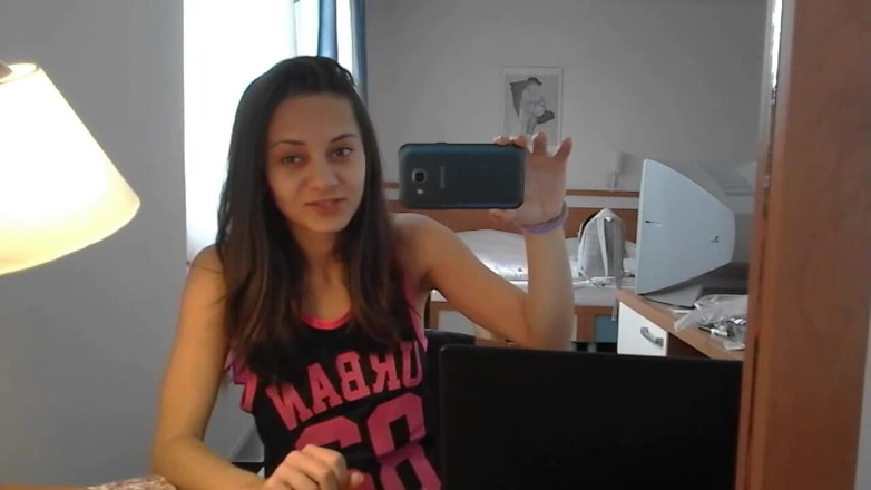 Shrima Malati: Vlog - Preparándose Para Una Escena Lésbica Con Gina Gerson