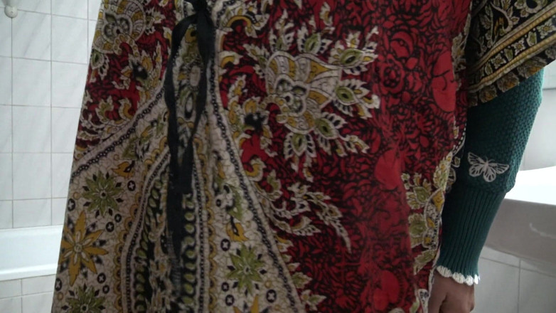 Souzan Halabi: 아프리카 이민자가 미시 입에 사정할 수 있도록 빨아주는 쿠르드 할머니