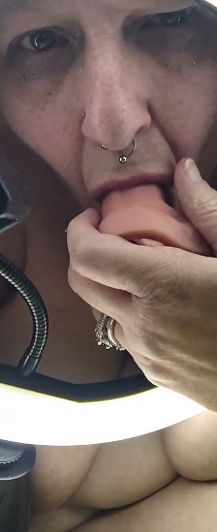HerculesnVENUS: Welcome to Davisdesires Cocksucking Service Here in the Drive Thru...