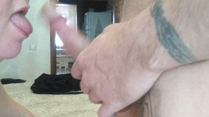 Zona901: I suck his cock for a new phone