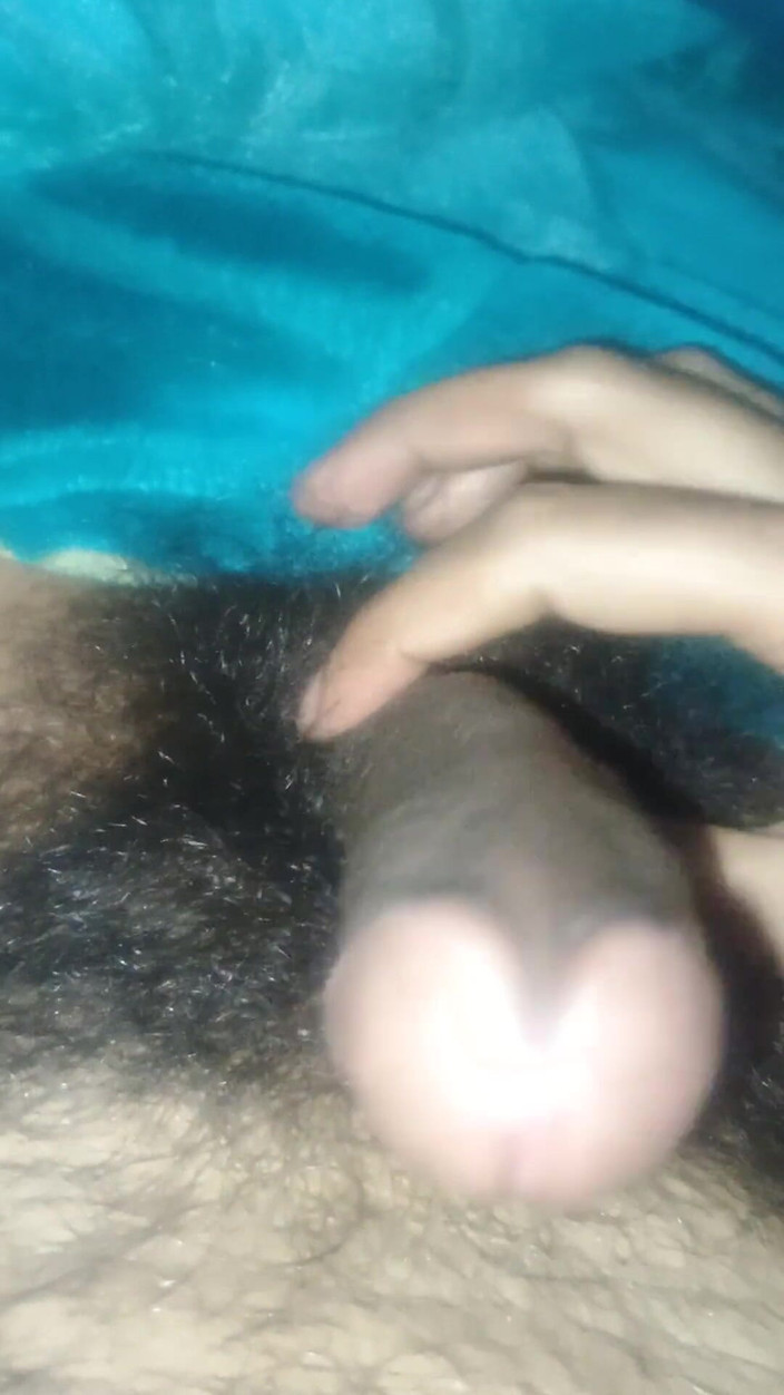 Hot_bobby: 毛茸茸的大鸡巴男孩独奏手淫