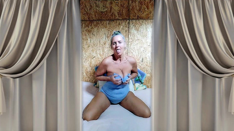 Lukerya: Lukerya začíná svůj den žhavě