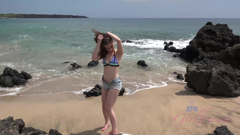 ATK Fans (Girlfriends): Anya Olsen ke saath varchual vekeshan havaee 1/11