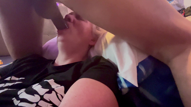 Skrilla4eva: dur în gât