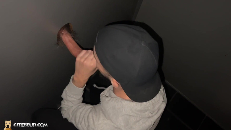 COCKSUCKERprod: Lubang kemuliaan gay dipuasin sama cowok tukang ngisap kontol