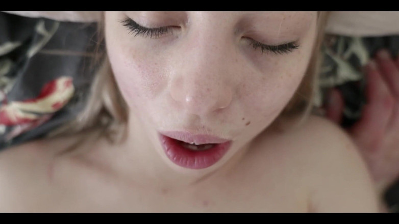 The Epic Aaron: Ngentot pantat sempit banget. Kenikmatan anal pagi-pagi sama mila delvina...