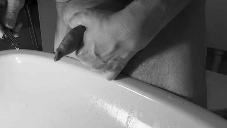 Wichskumpel: Rade-mi bilele și pula mică netăiată