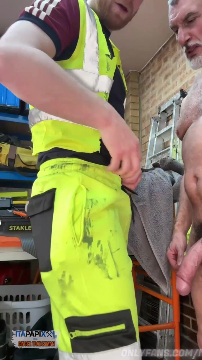 itapapixxl: Hung madura Itapapixxl barebacking seu comerciante ruiva - enorme gozada interna