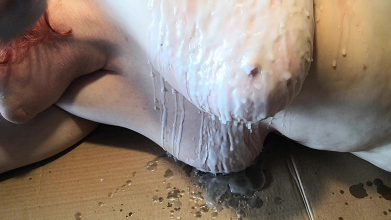 Bouncy Tits Action: Tits in lot of hot wax