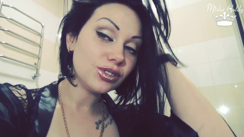 Goddess Misha Goldy: 黄金の唇
