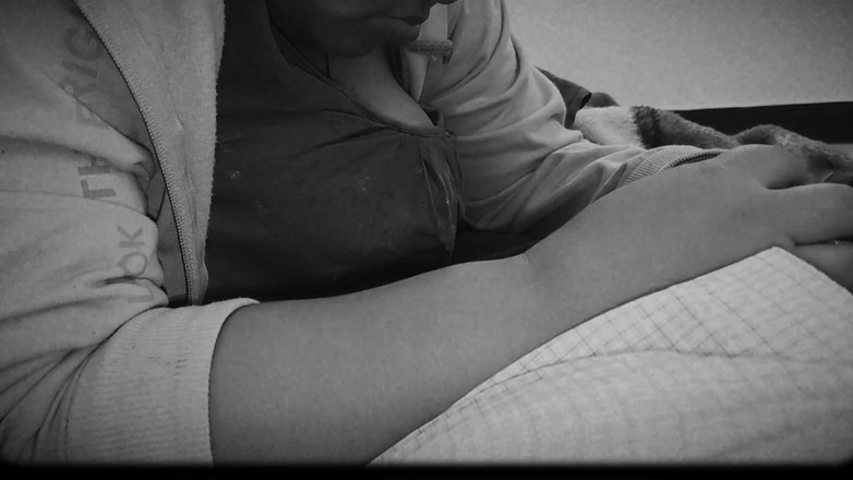 Niharika Thakur: 初めてのフェラチオ、インドの女の子、とてもジューシーな膣、彼氏にセックスされる