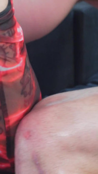 Hardcore-fick mit einer tätowierten cosplayer-schlampe