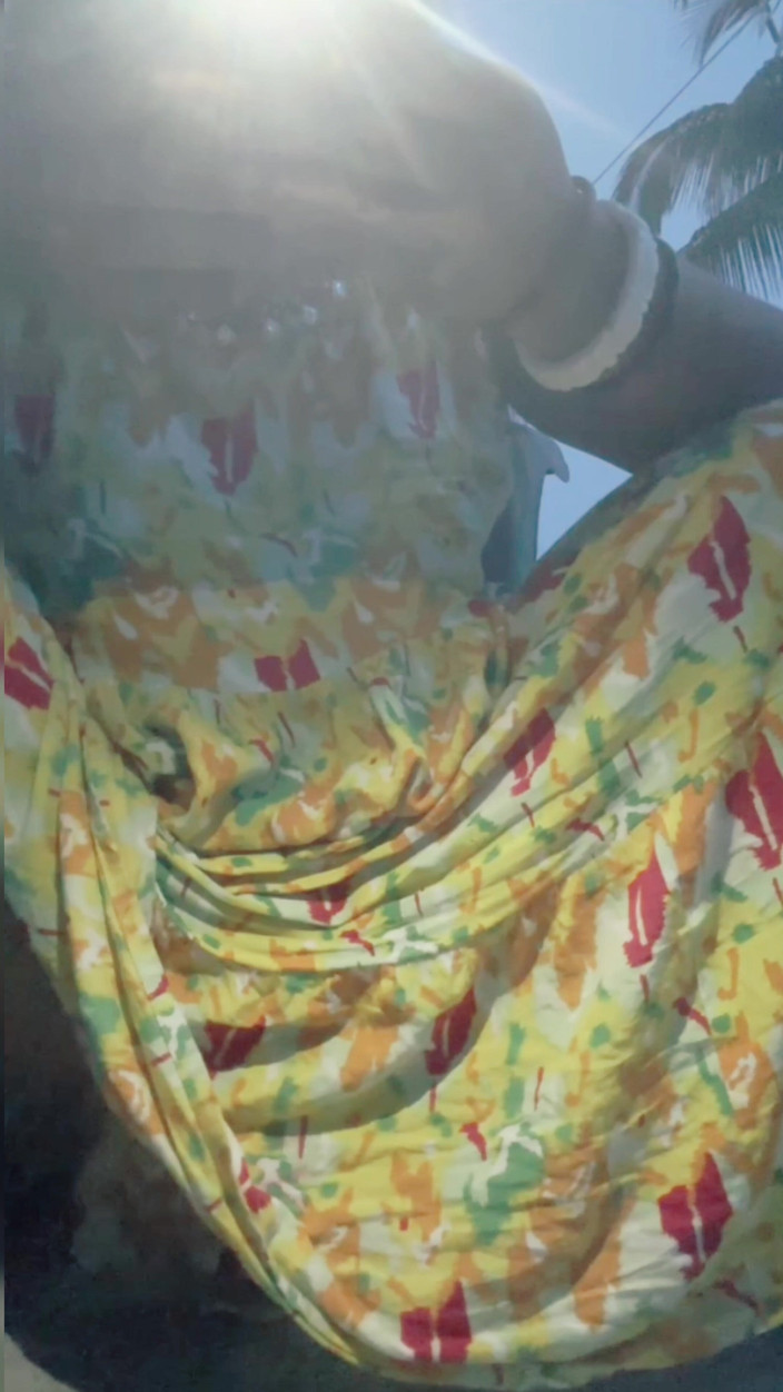 Hot Nisha bhabhi: 바이브레이터로 섹스하는 인도 바비