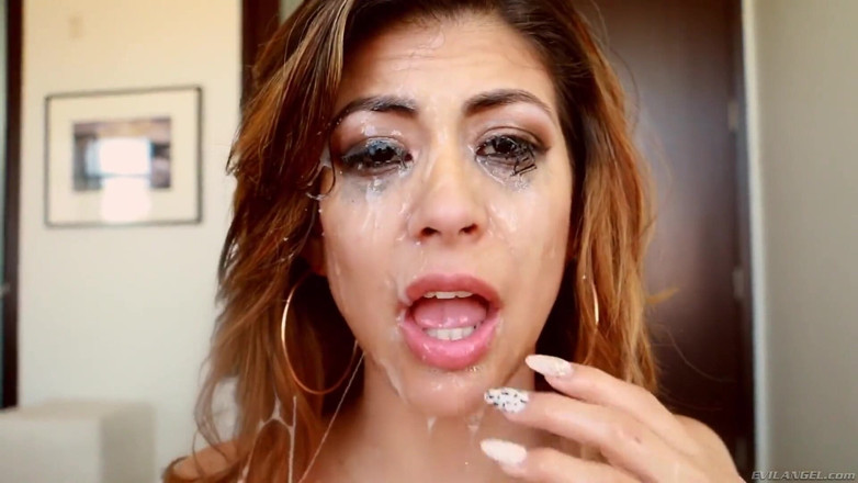 Darkko: Gagică glamoasă futută adânc în gât și umplută de spermă pe față