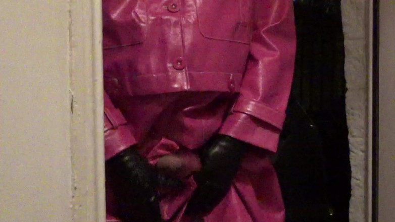 Leather Kirsten: Masturbating in Leather