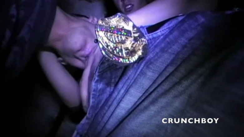 STRAIGHT BOY CURIOUS: สาวข้ามเพศเอเชียโดนอาหรับแท้เย็ดในห้องใต้ดินลับ