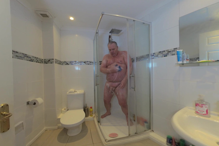 Solo Male VR180 Billy the Bear: Vr180 Getting Soapy in the Shower